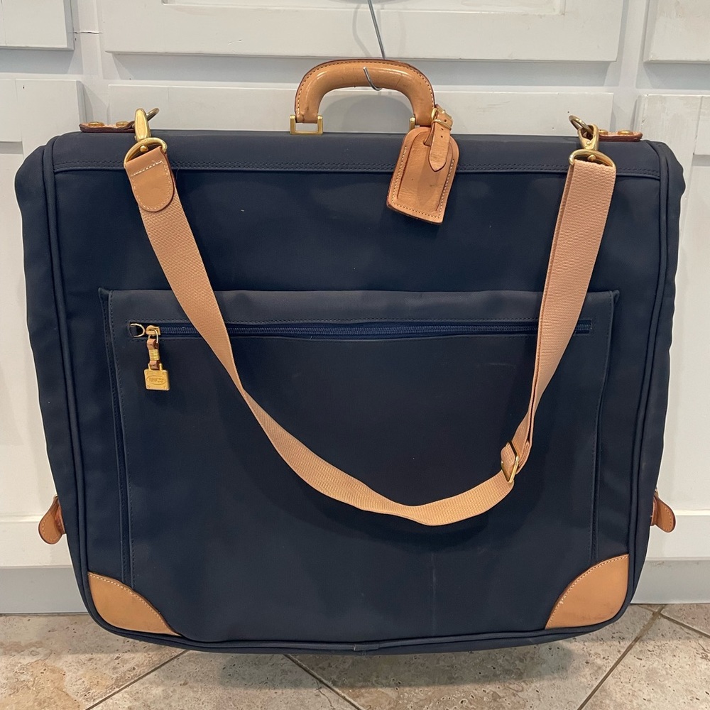 Bric’s garment blue bag